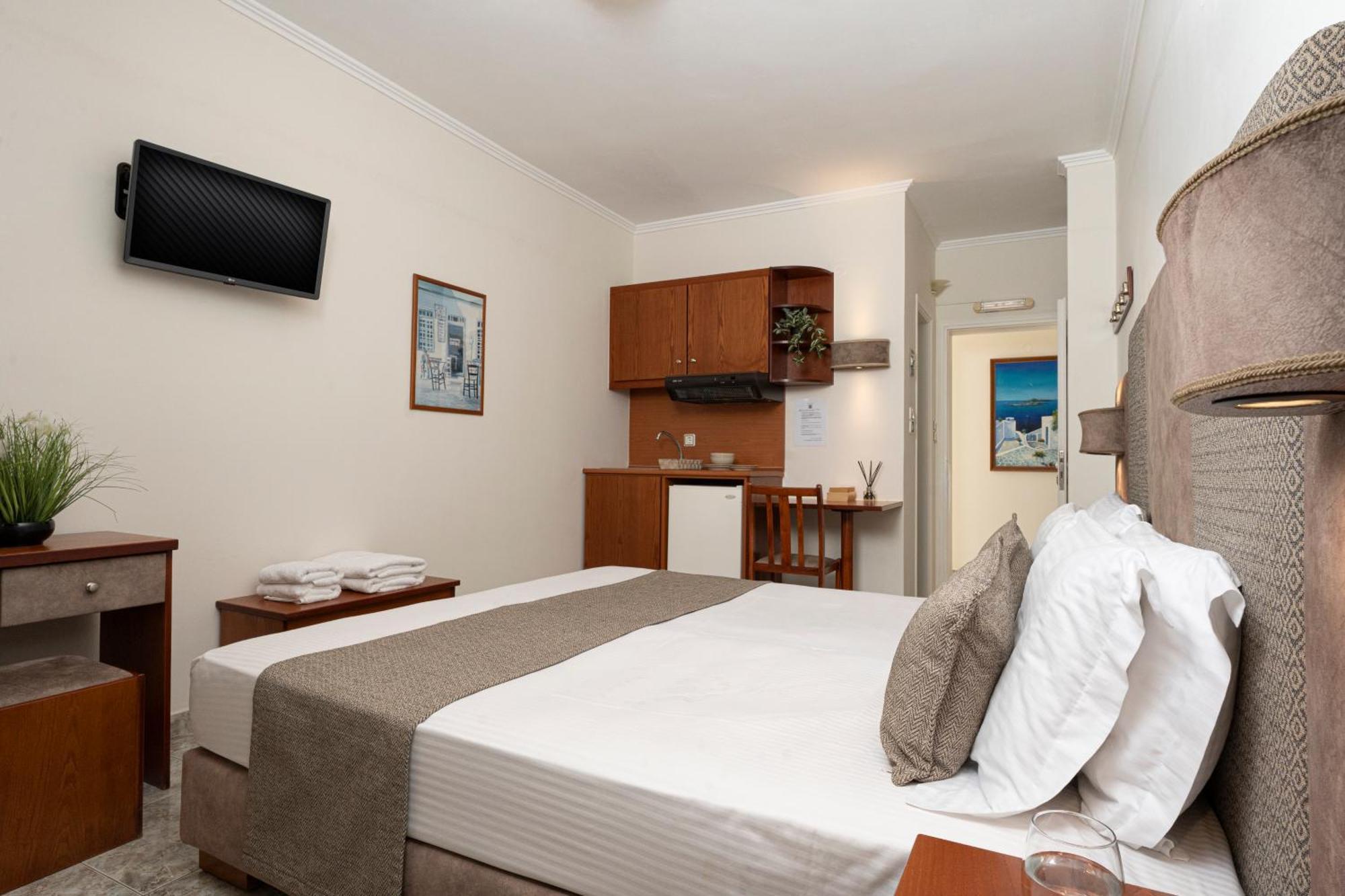 Hotel Dionysis Studios Adamantas  Luaran gambar